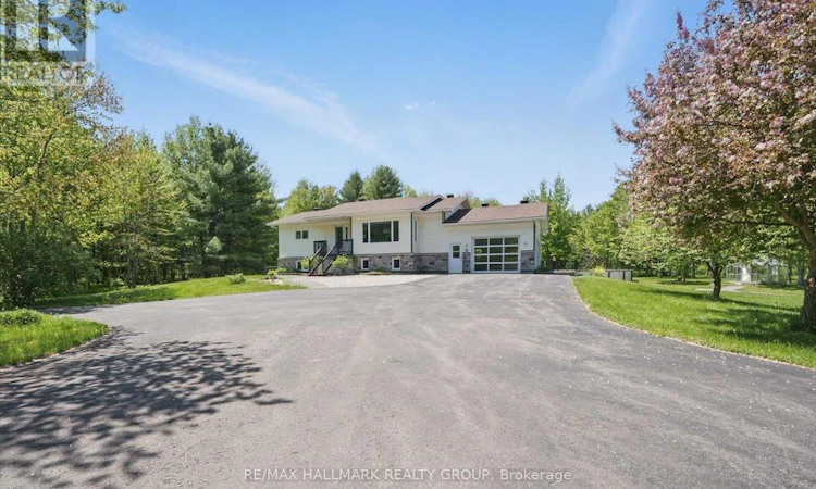 1720 Des Pins Road