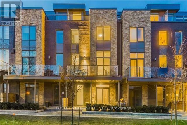 7 Godfrey's Lane, Mississauga, ON, L5H 2T1
