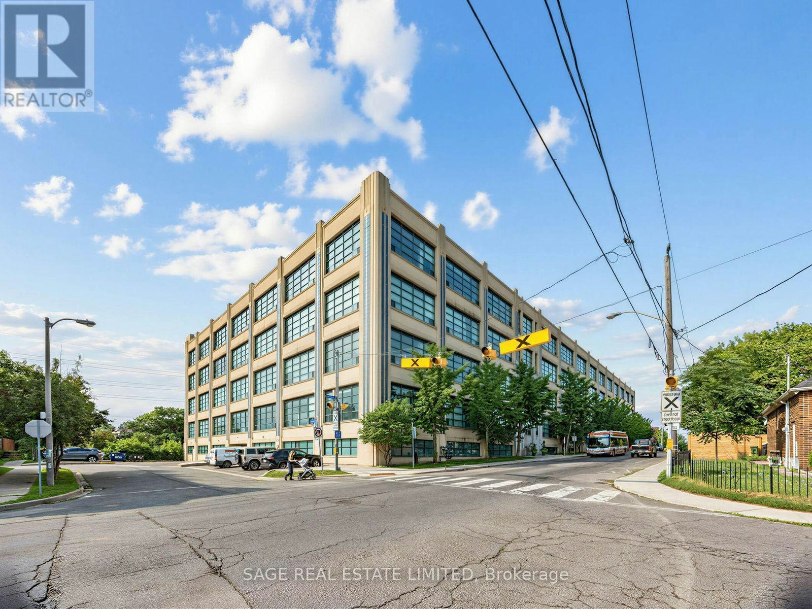 424-1001 Roselawn Avenue, Toronto, ON, M6B 4M4 - 2