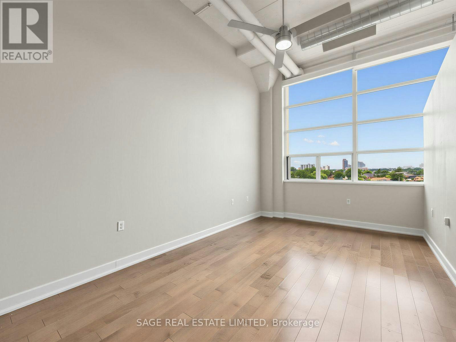 424-1001 Roselawn Avenue, Toronto, ON, M6B 4M4 - 3