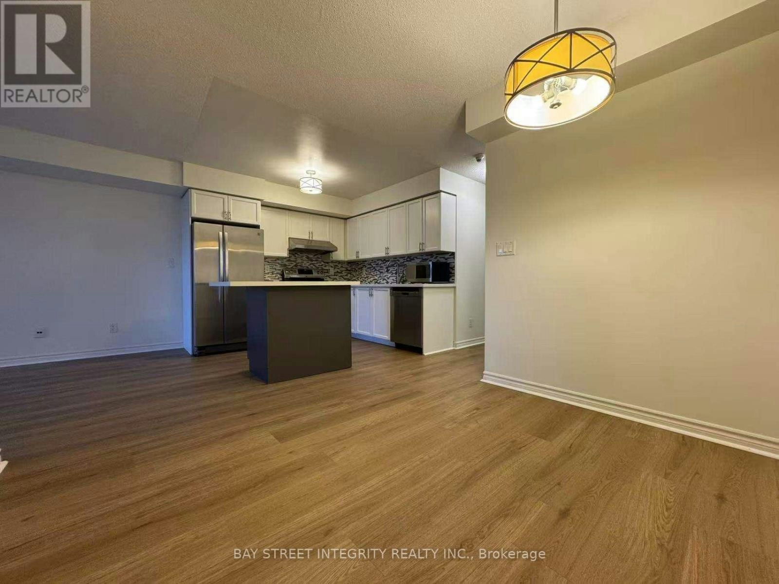 2328-3888 Duke Of York Boulevard, Mississauga, ON, L5B 4P5 - 2