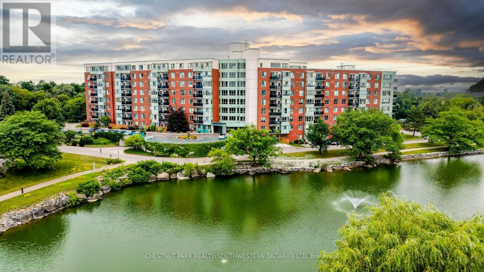 PH14-30 Blue Springs Drive, Waterloo, ON, N2J 4T2