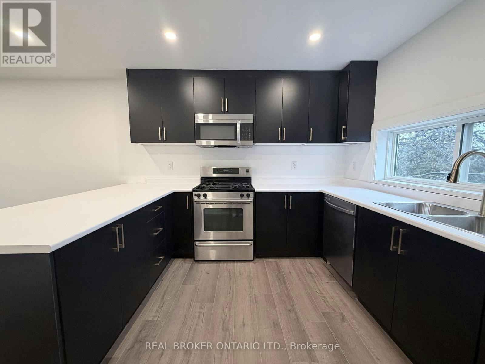 UPPER-184 Ottawa Street S, Hamilton, ON, L8K 2E6 - 4