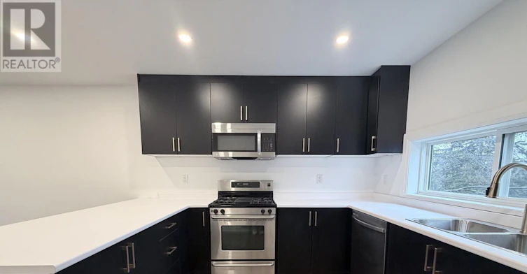 UPPER-184 Ottawa Street S, Hamilton, ON, L8K 2E6 - 4