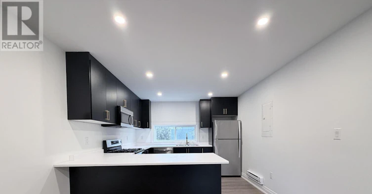 UPPER-184 Ottawa Street S, Hamilton, ON, L8K 2E6 - 2