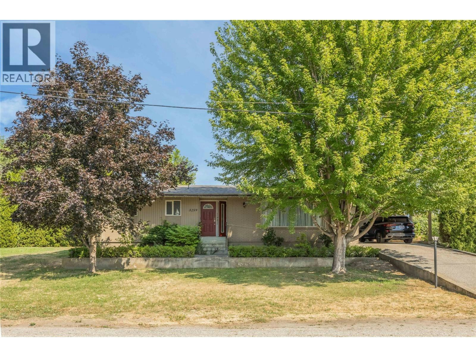 3259 St Amand Road, Kelowna, BC, V1W 3P2