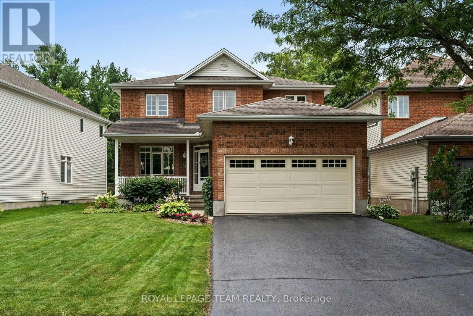13 Keno Way, Ottawa, ON, K2T 1H4