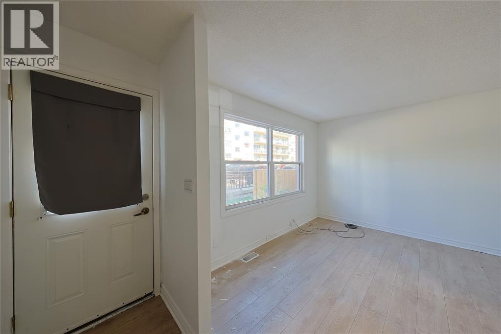 22-834 Exmouth Street, Sarnia, ON, N7T 5R2 - 11