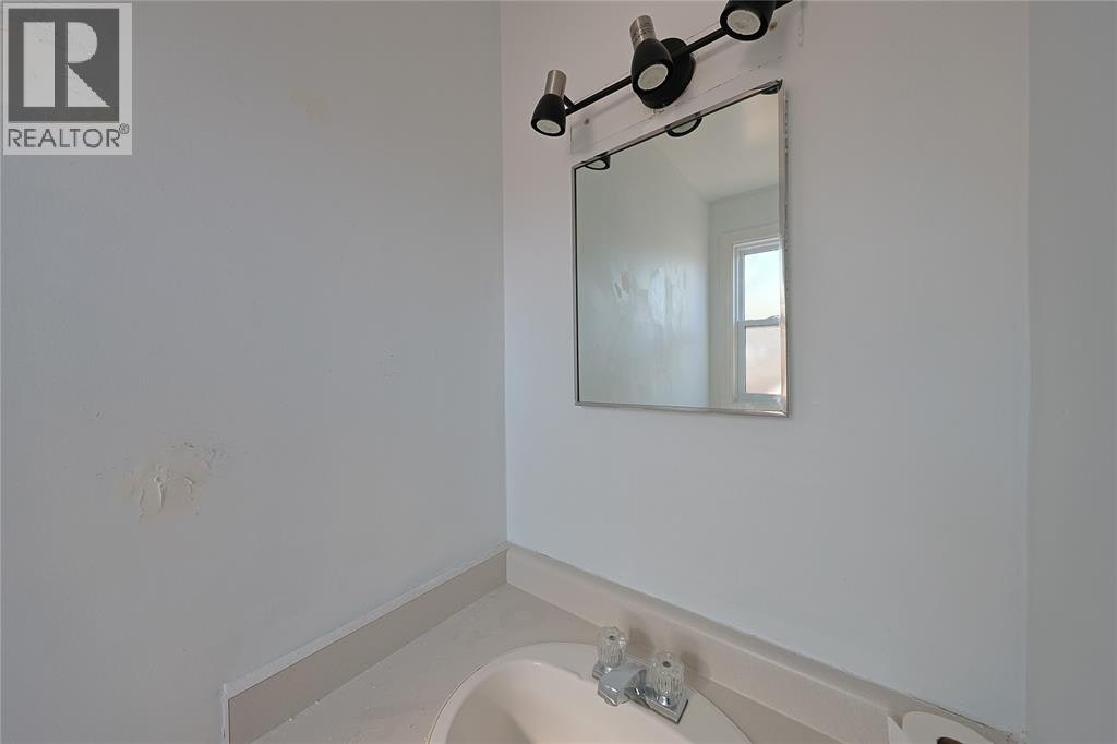 22-834 Exmouth Street, Sarnia, ON, N7T 5R2 - 13