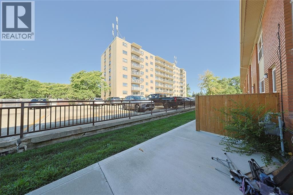 22-834 Exmouth Street, Sarnia, ON, N7T 5R2 - 22