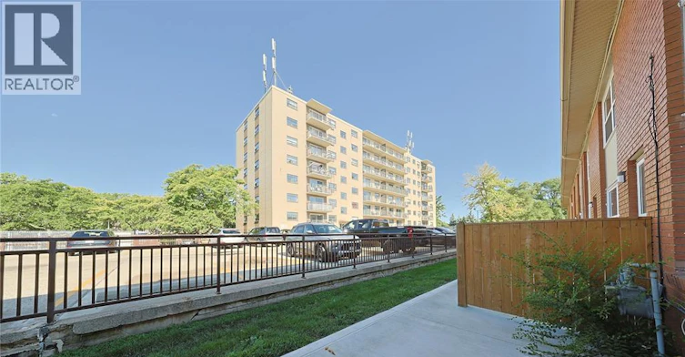 22-834 Exmouth Street, Sarnia, ON, N7T 5R2 - 22