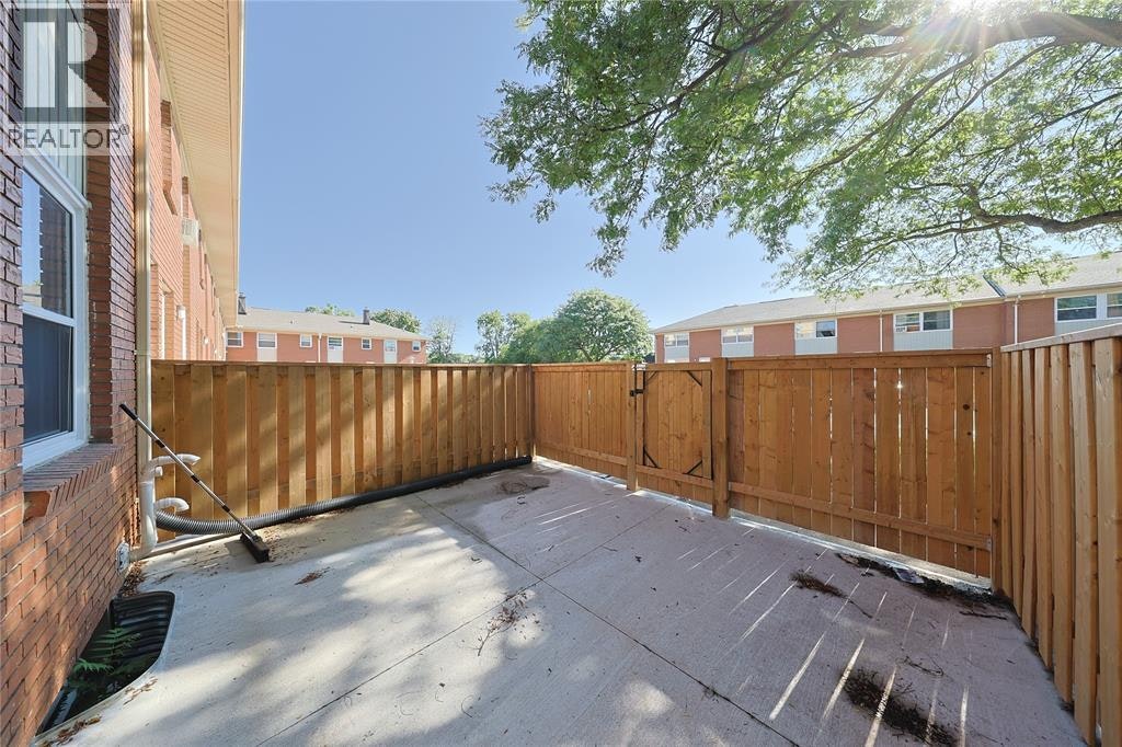 22-834 Exmouth Street, Sarnia, ON, N7T 5R2 - 24