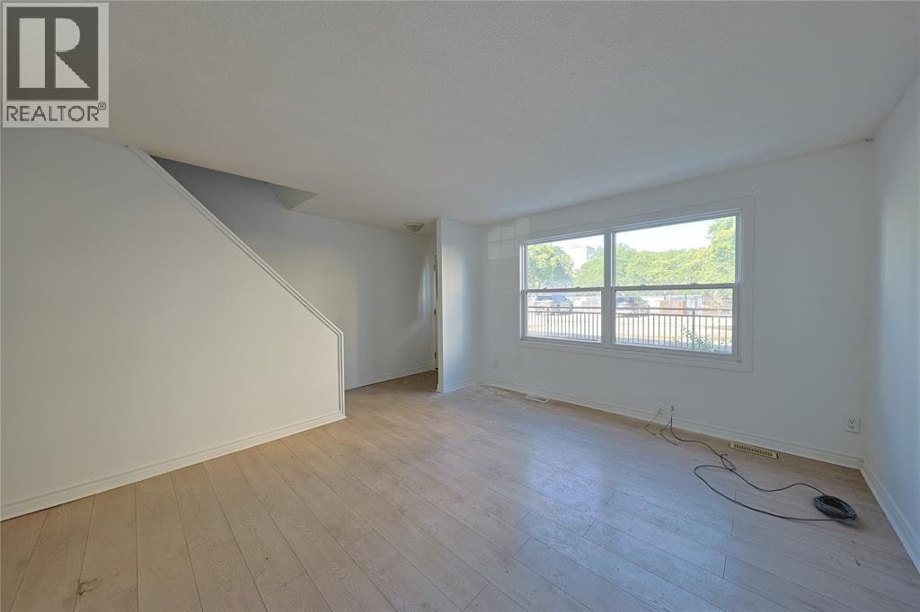 22-834 Exmouth Street, Sarnia, ON, N7T 5R2 - 9