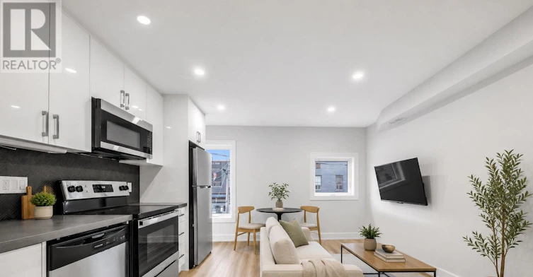 B-851 Danforth Avenue, Toronto, ON, M4J 1L2