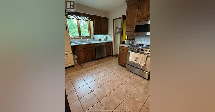 90 Harbourview, Kingsville, ON, N9Y 2J2 - 9