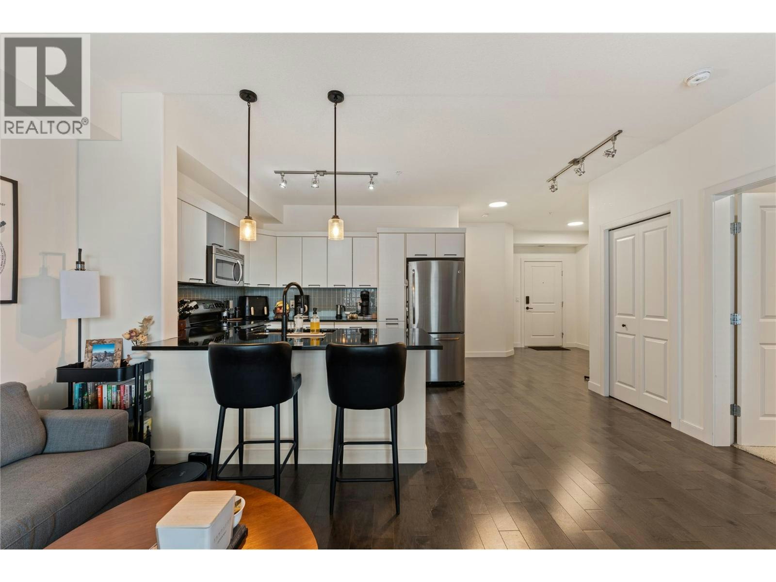 310-3645 Carrington Road - 4
