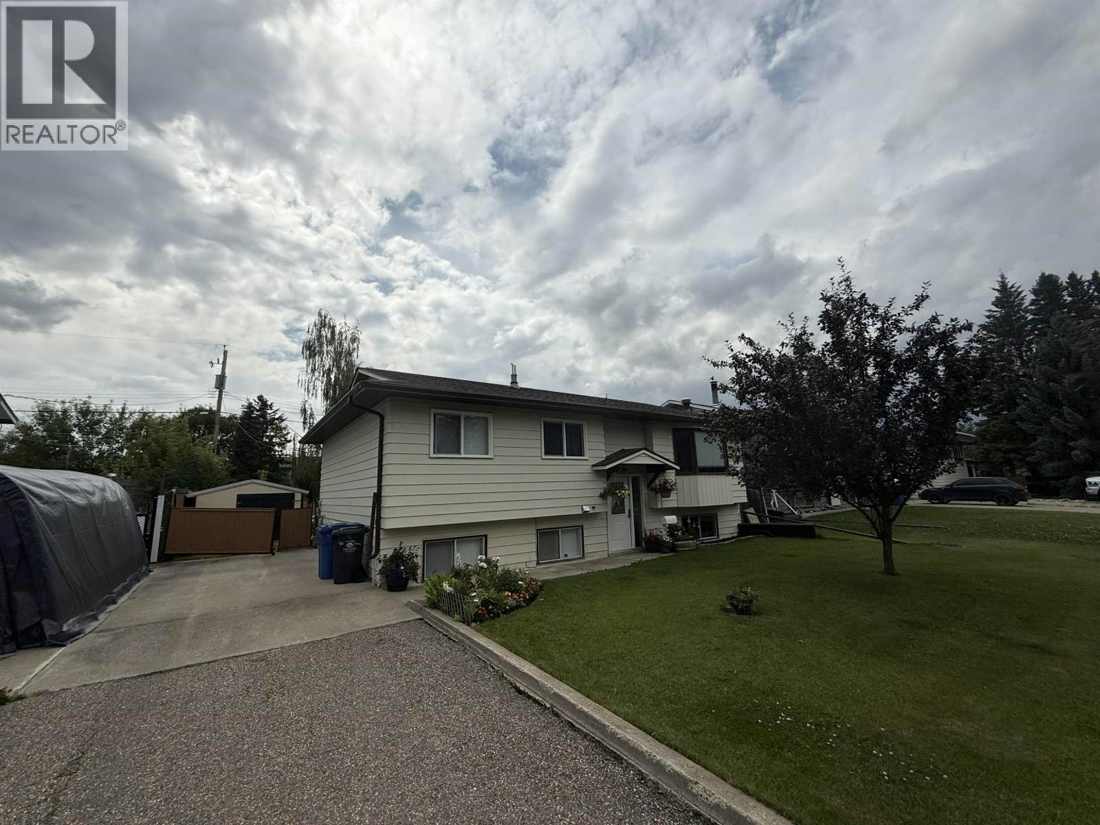 9111 117 Avenue, Fort St. John, BC, V1J 6A6