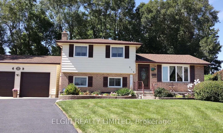 219 Brentwood Crescent