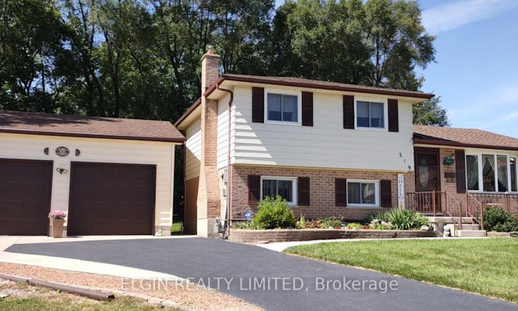 219 Brentwood Crescent