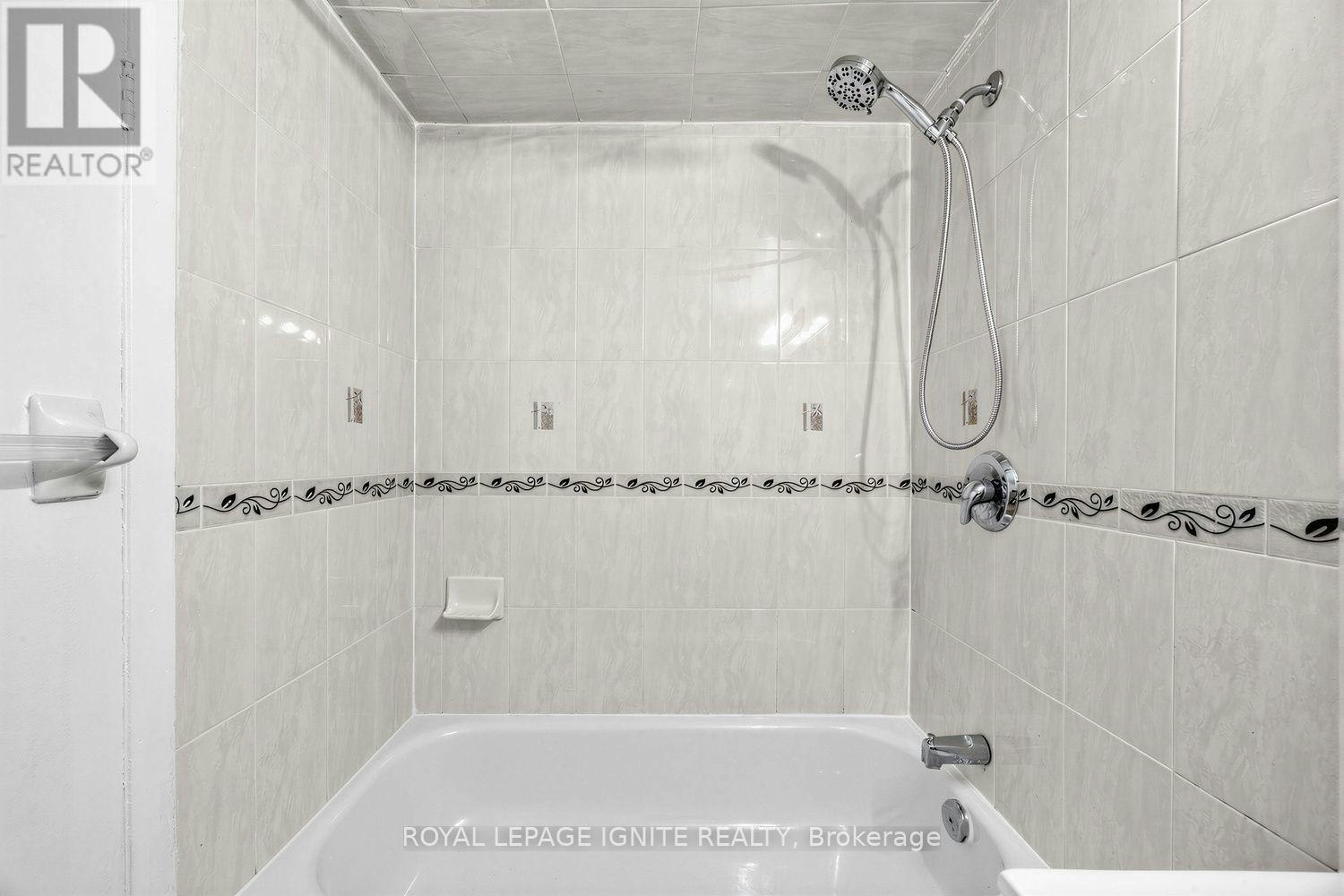 BSMT-61 Jarwick Drive, Toronto, ON, M1H 2H1 - 24