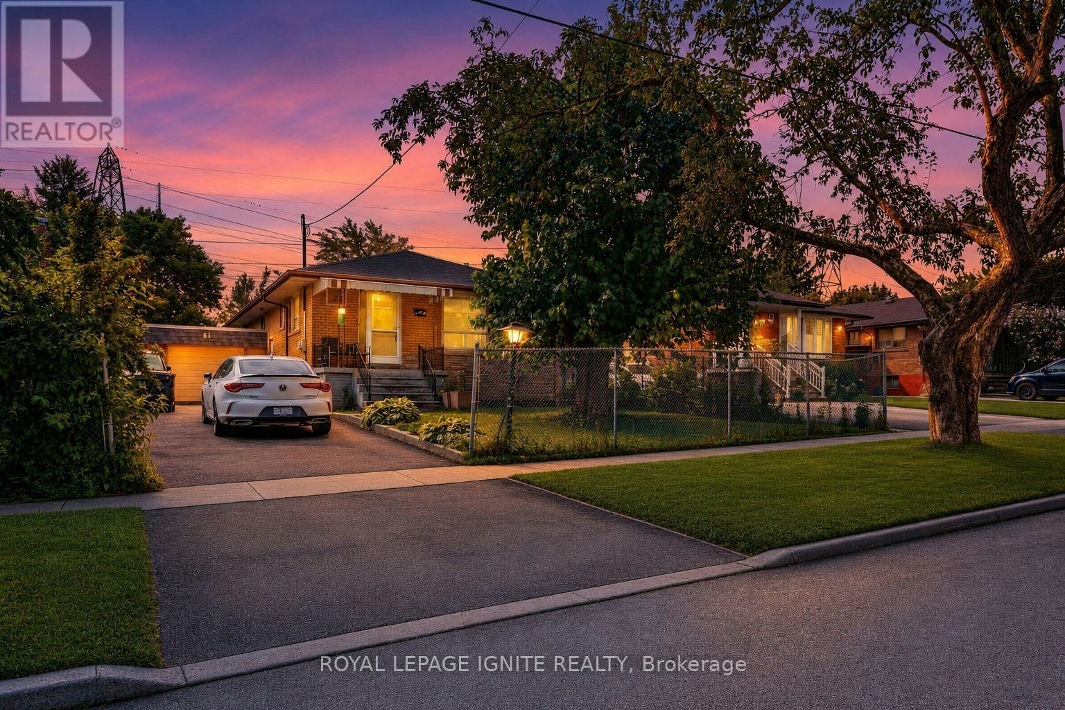 BSMT-61 Jarwick Drive, Toronto, ON, M1H 2H1