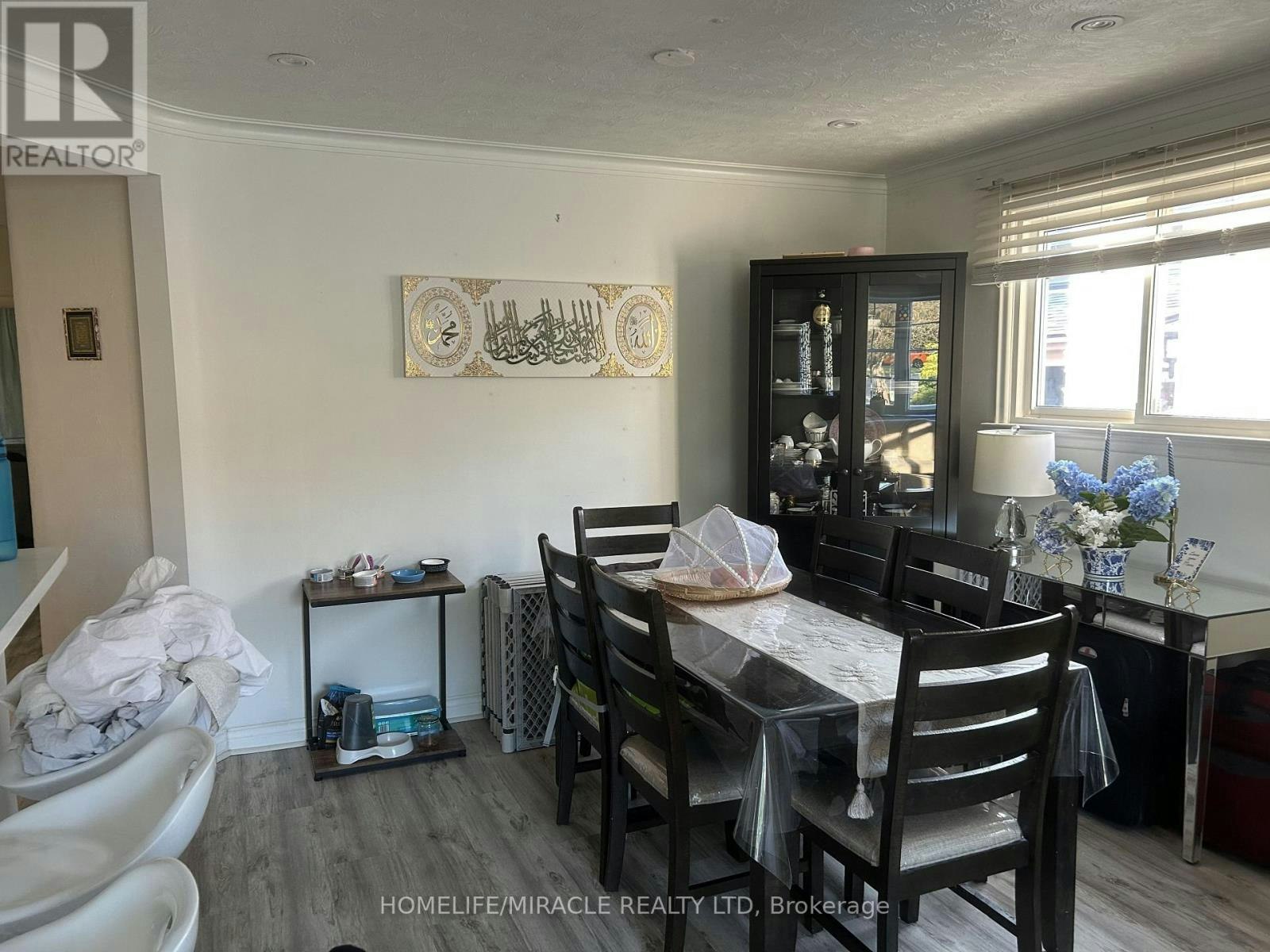 46 Inniswood ( Upper Level Drive, Toronto, ON, M1R 1E5 - 14