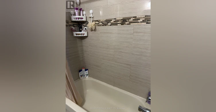 46 Inniswood ( Upper Level Drive, Toronto, ON, M1R 1E5 - 10