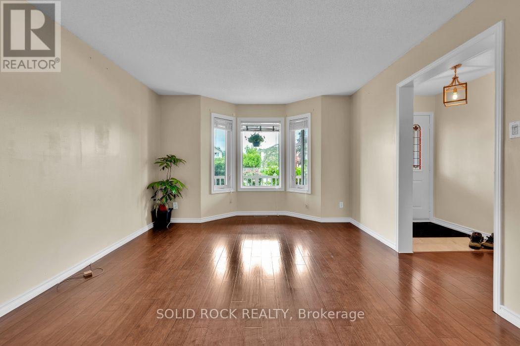 2830 Gothwood Place, Ottawa, ON, K1T 2V4 - 6
