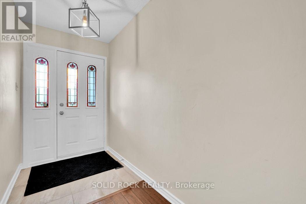 2830 Gothwood Place, Ottawa, ON, K1T 2V4 - 4