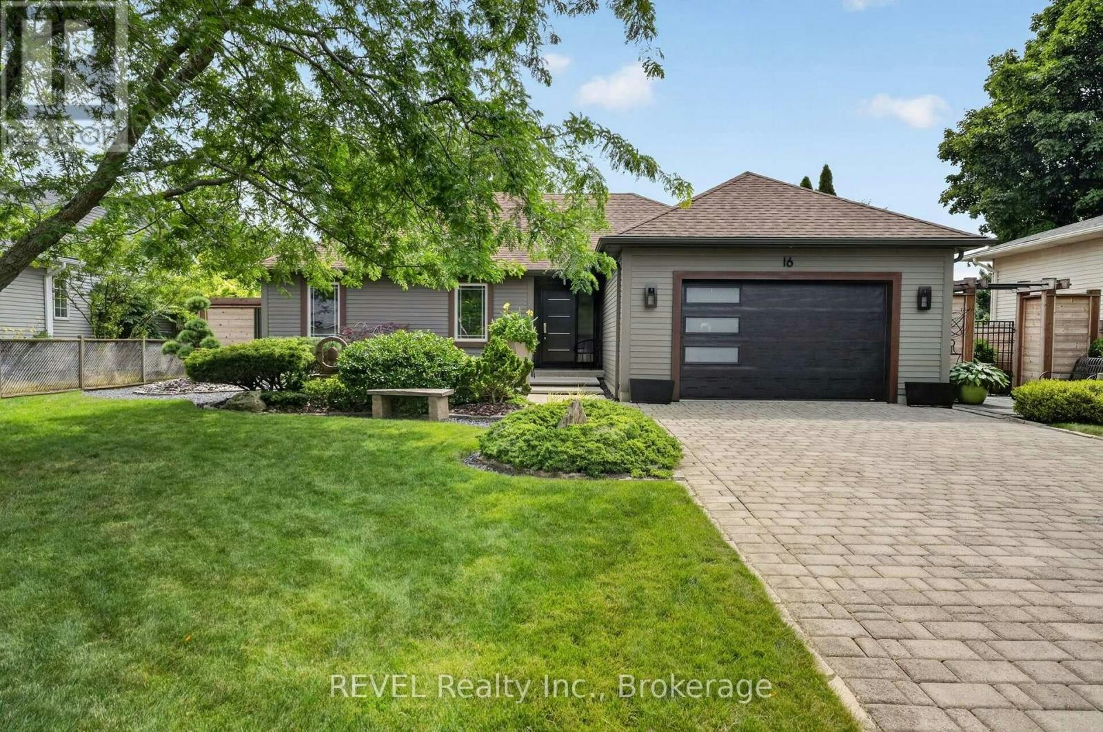16 Confederation Drive, Niagara-on-the-Lake, ON, L0S 1J0