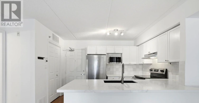 203-1480 Bishops Gate, Oakville, ON, L6M 4N4 - 3