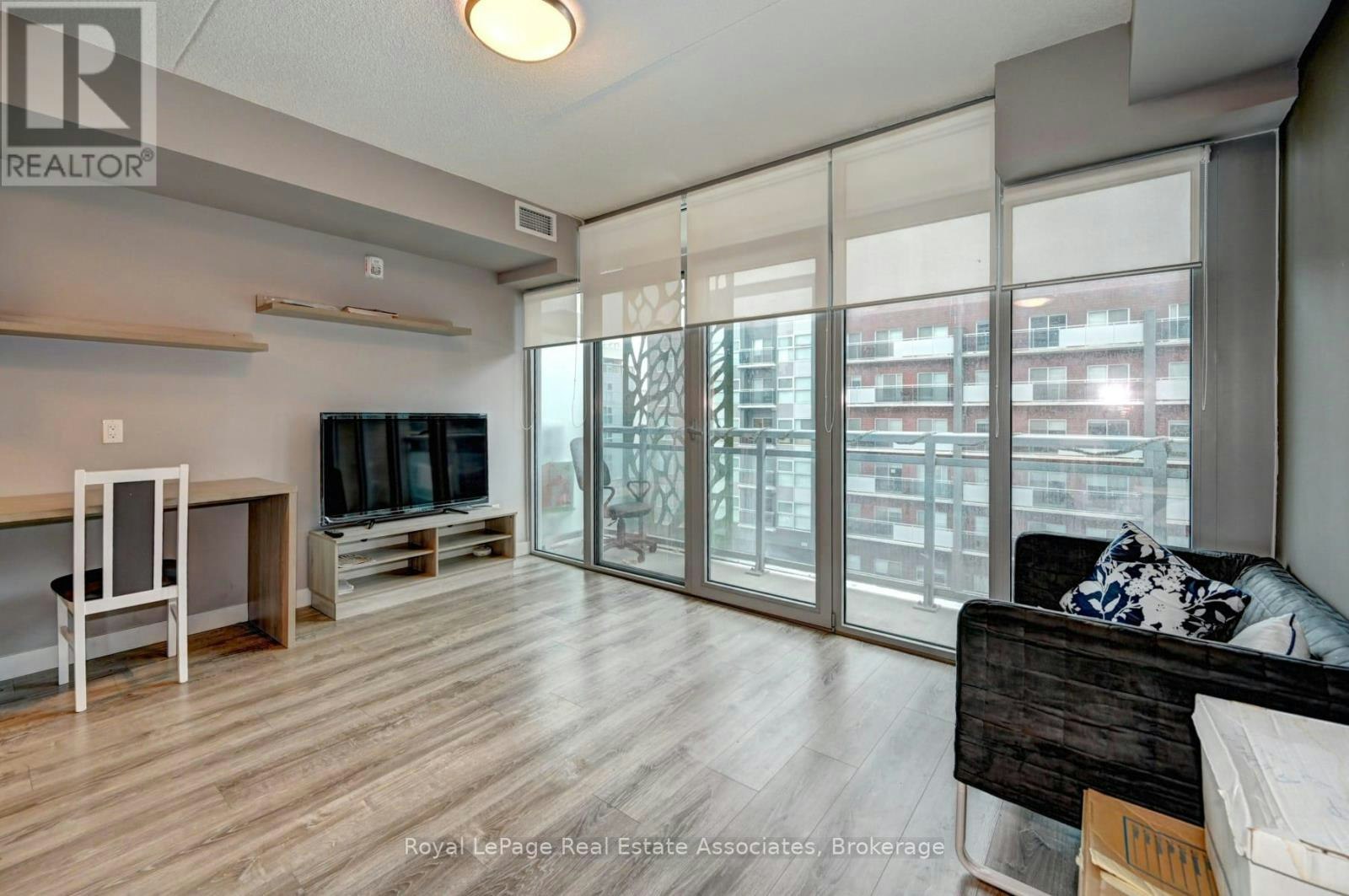319-250 Albert Street, Waterloo, ON, N2L 0H5 - 4