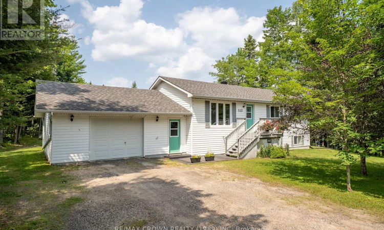 512 Maple Road
