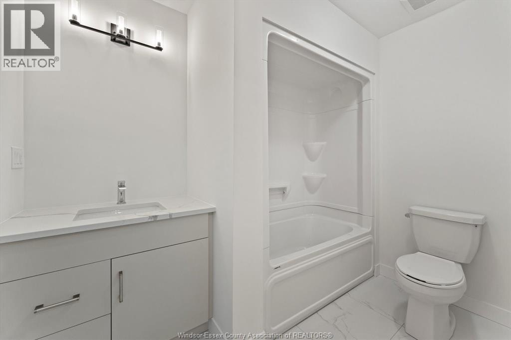 2457 Front Road, Lasalle, ON, N9J 2C5 - 10
