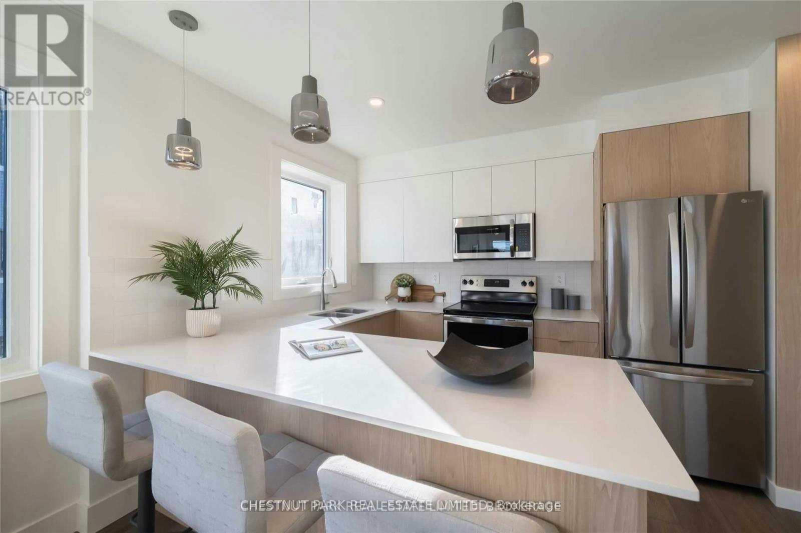 4-1442 Avenue Road, Toronto, ON, M5N 2H7 - 3