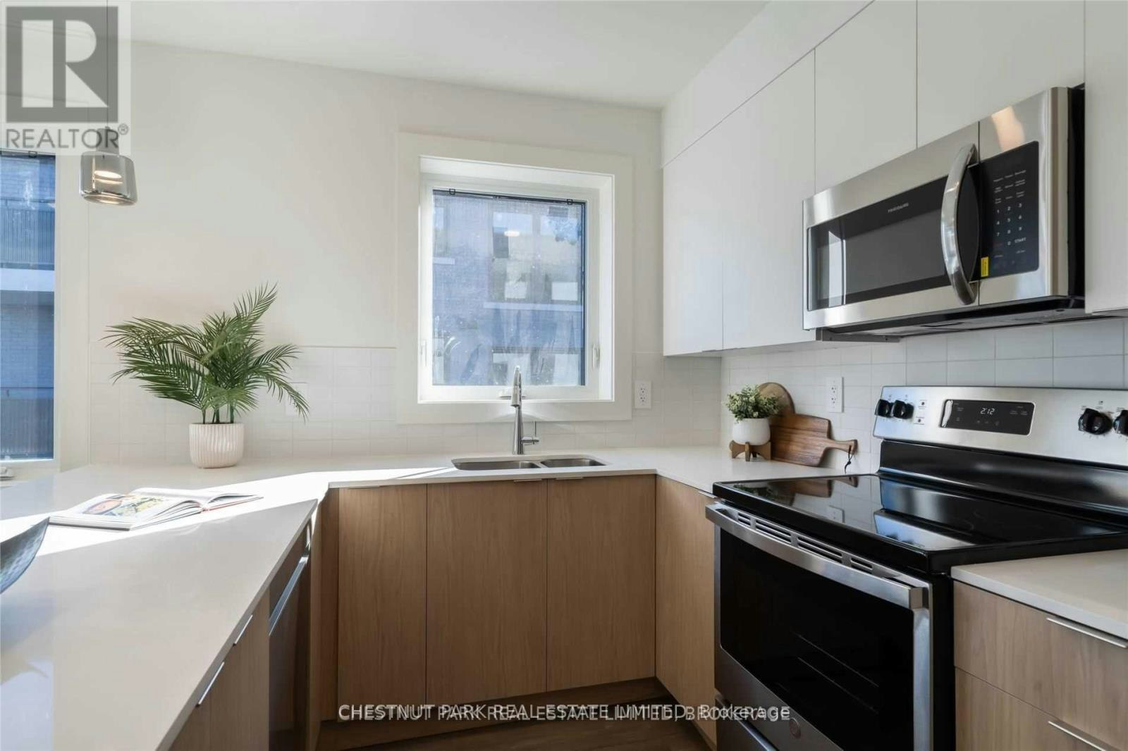 5-1442 Avenue Road, Toronto, ON, M5N 2H7 - 5