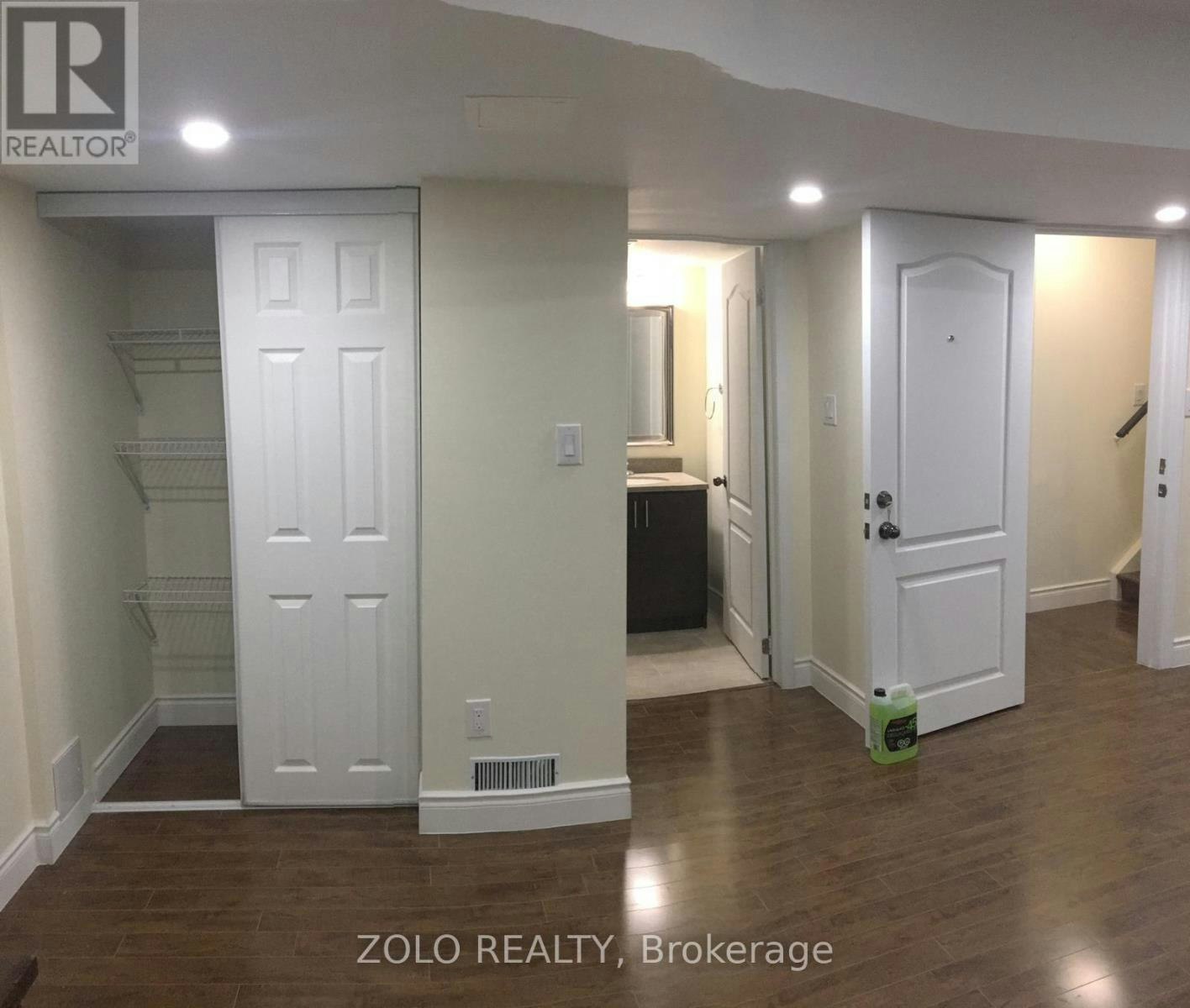 33 Hoxton Road, Brampton, ON, L7A 4L5 - 2