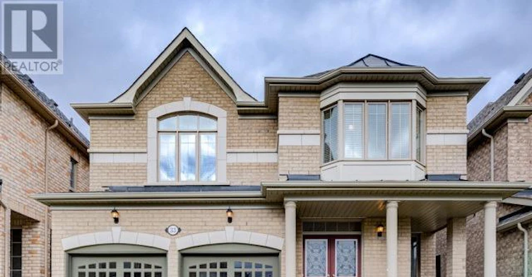 33 Hoxton Road, Brampton, ON, L7A 4L5
