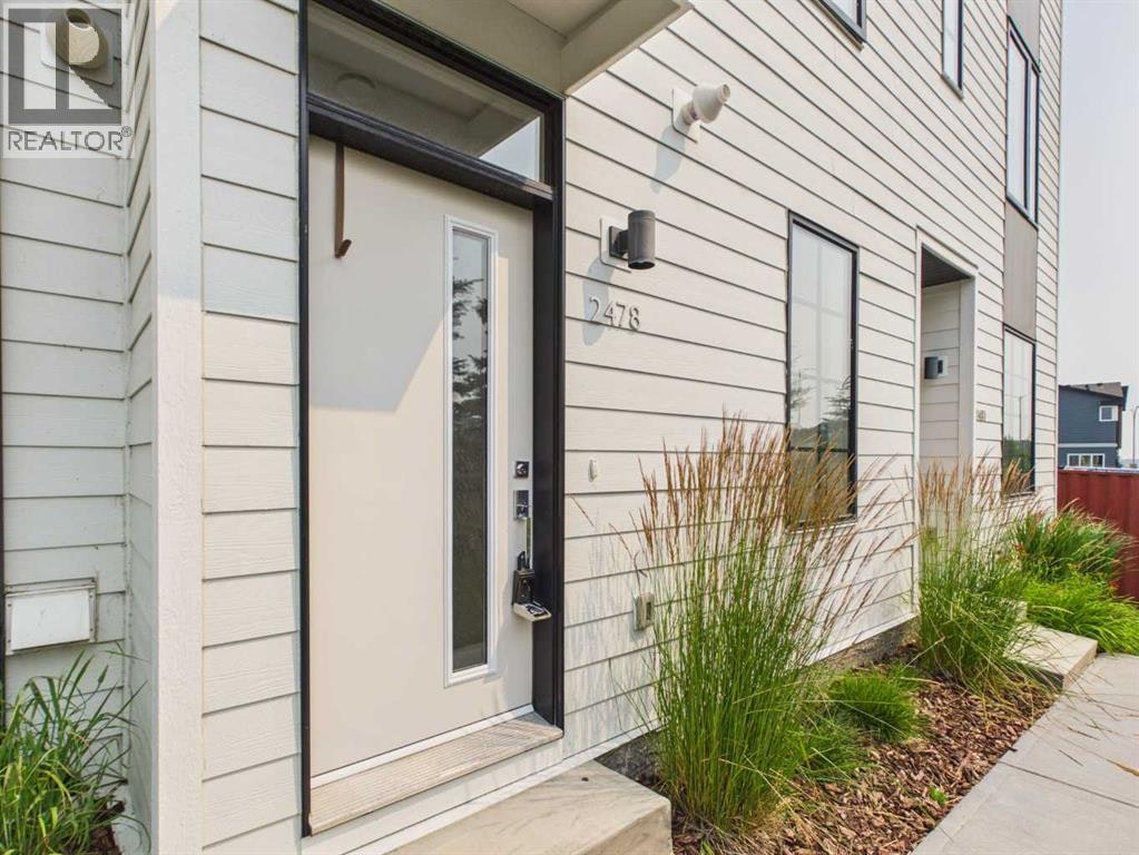 2478 210 Avenue SE, Calgary, AB, T2X 4G1