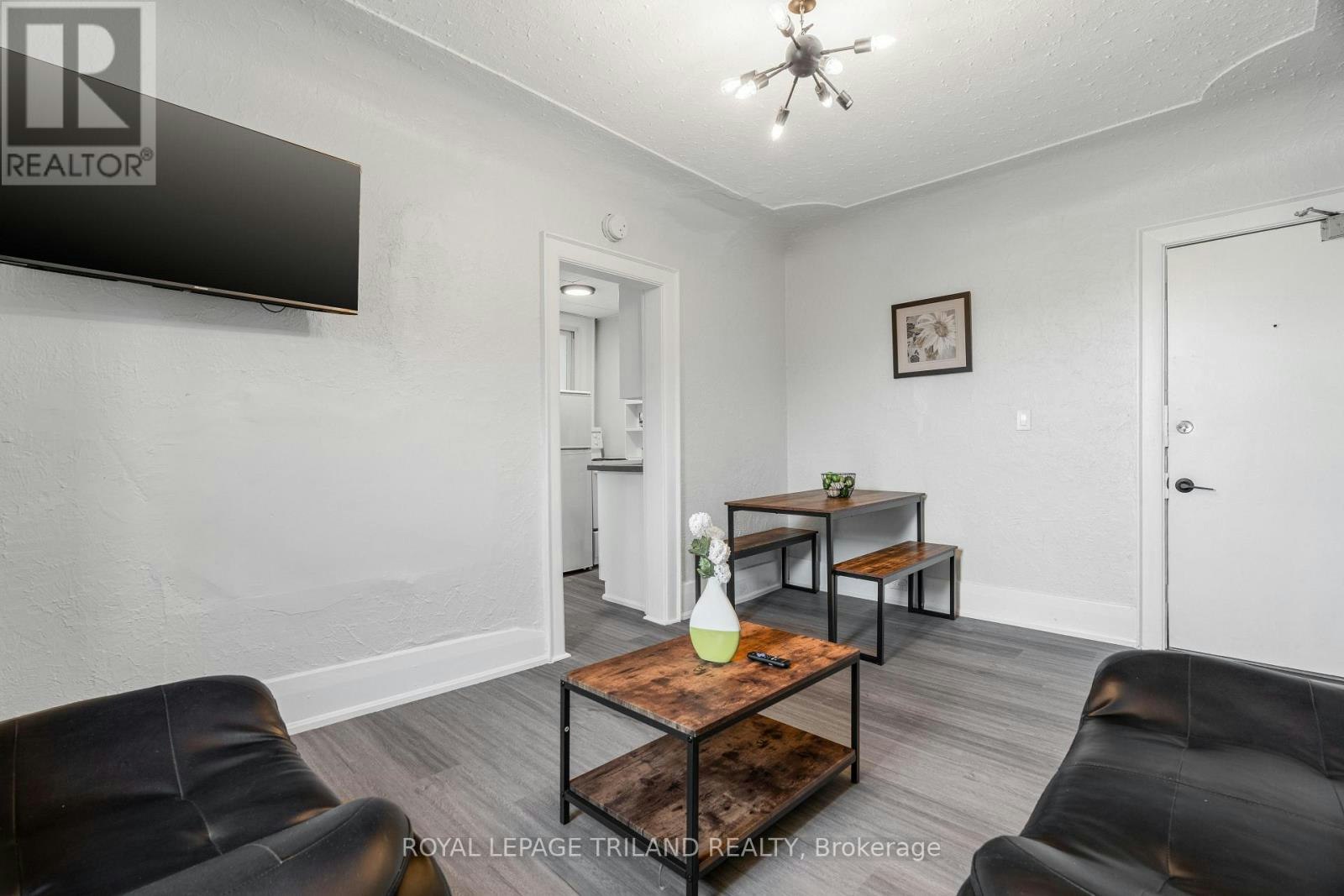 8-425 Mckenzie Avenue, London, ON, N6C 1V5 - 2