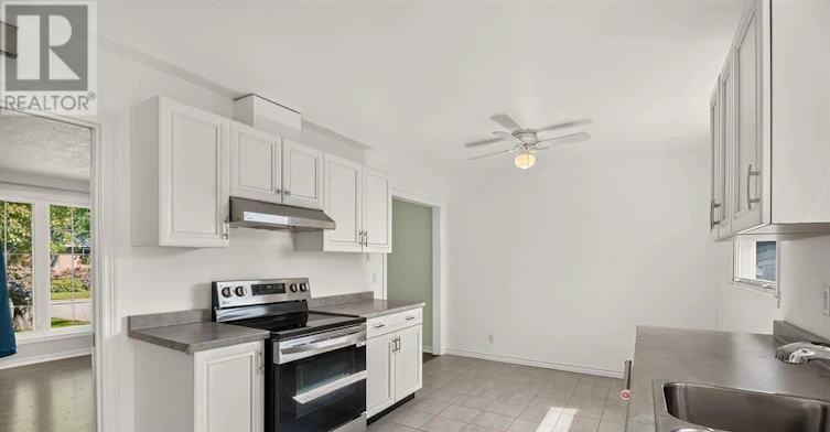 104 Oriole Avenue, Ottawa, ON, K2L 1E7 - 6
