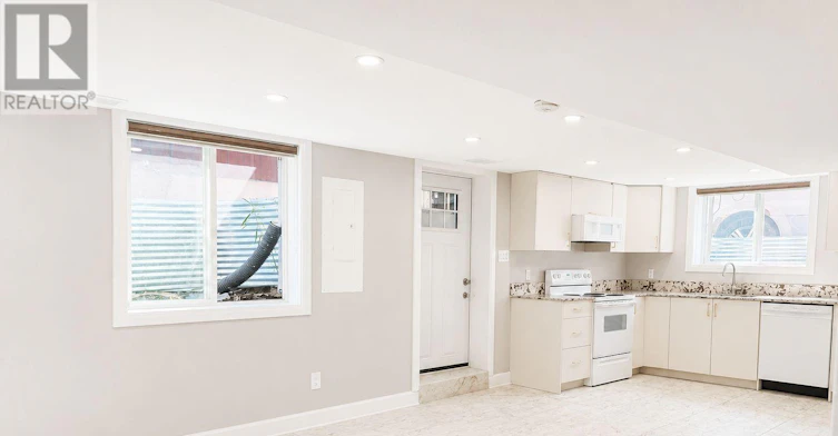735 Borthwick Avenue, Ottawa, ON, K1K 2M3