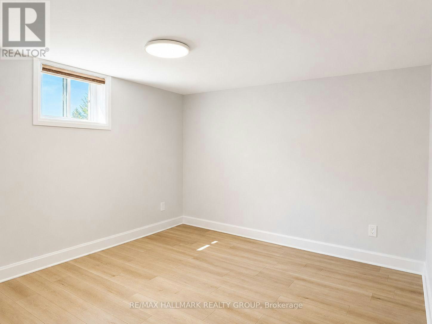 735 Borthwick Avenue, Ottawa, ON, K1K 2M3 - 8