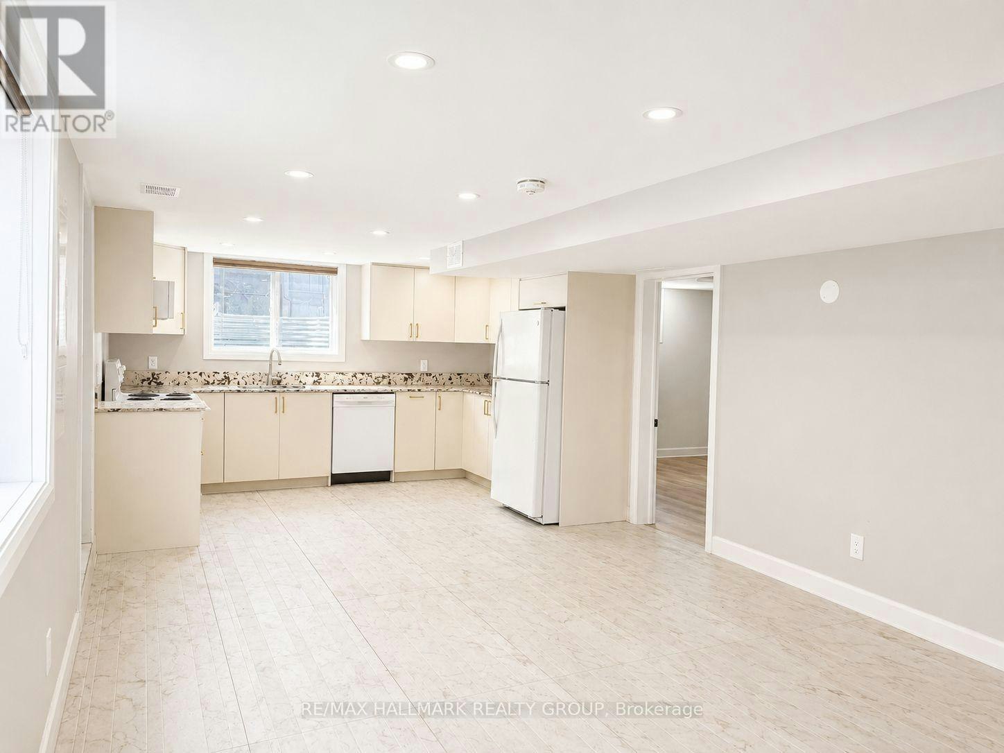 735 Borthwick Avenue, Ottawa, ON, K1K 2M3 - 3