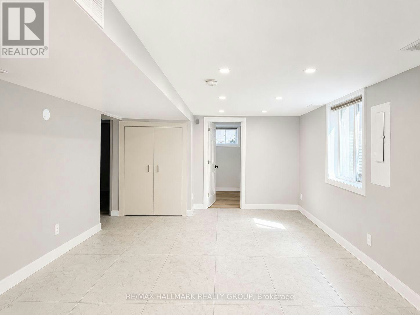 735 Borthwick Avenue, Ottawa, ON, K1K 2M3 - 4