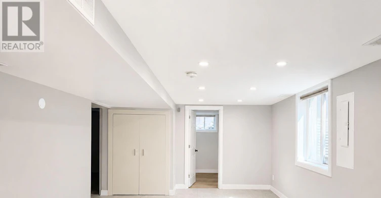 735 Borthwick Avenue, Ottawa, ON, K1K 2M3 - 4