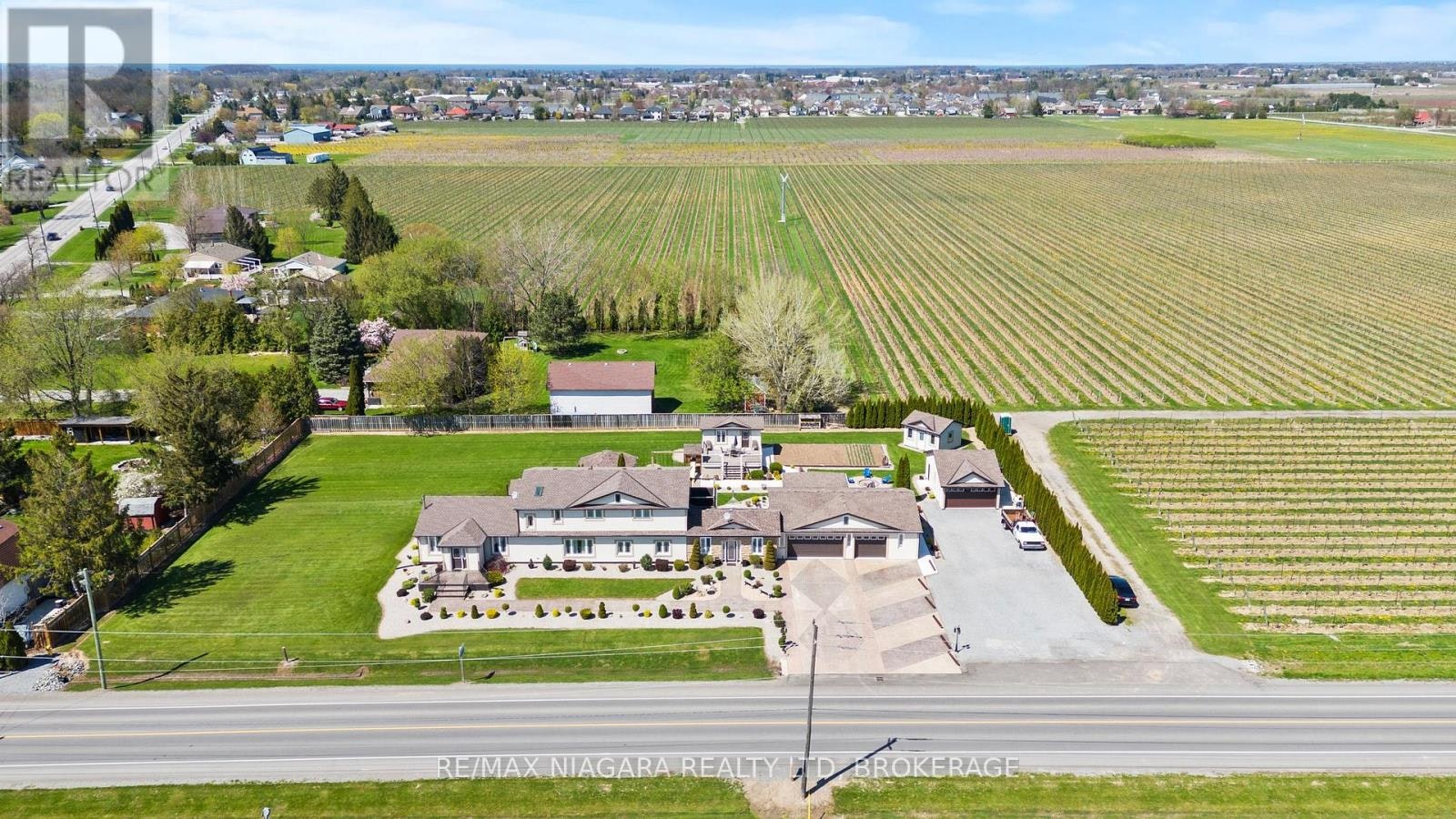 724 Line 3 Road S, Niagara-on-the-Lake, ON, L0S 1J0