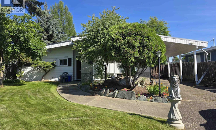2790 Fairview Crescent