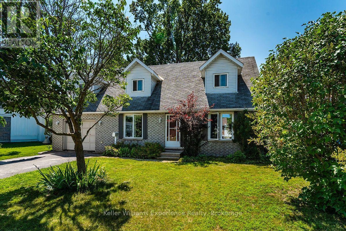 4 Dunlop Street, Penetanguishene, ON, L9M 1J2