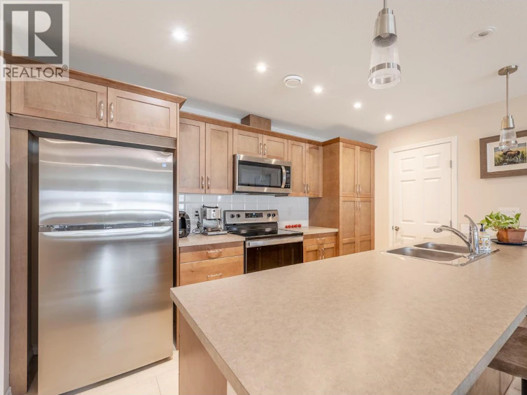 304-3346 Skaha Lake Road, Penticton, BC, V2A 6G4 - 7